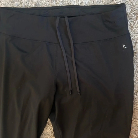 Women's Danskin Now Fitted Leggings Size Large (12-14) black with Green - Picture 11 of 13